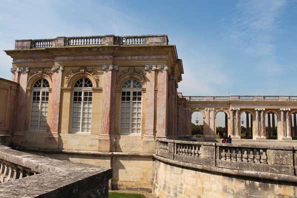 Cierra The Grand Trianon