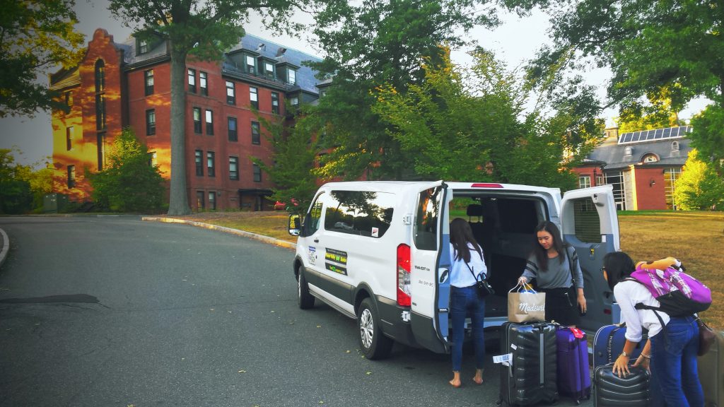 Mount Holyoke Student Launches Ride Sharing Alternative, VanGO - Lioness Magazine