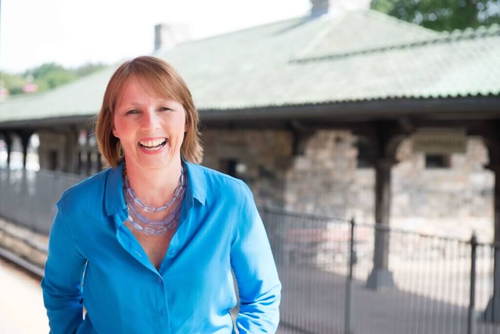 HJ Chapp Station laugh retouched ctw RM (1)